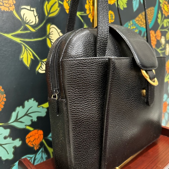 Vintage Bally Black Pebbled Leather Shoulder Bag | Gold Hardware | Italy - Picture 7 of 13